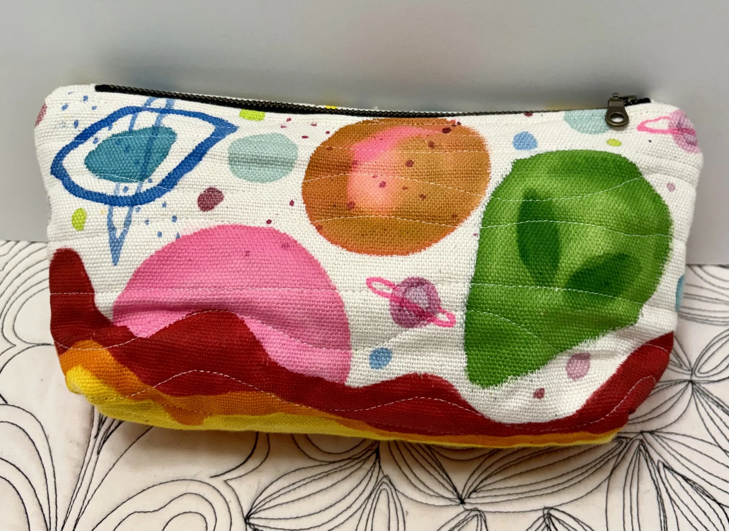 Alien Zipper Bag by Emma #7