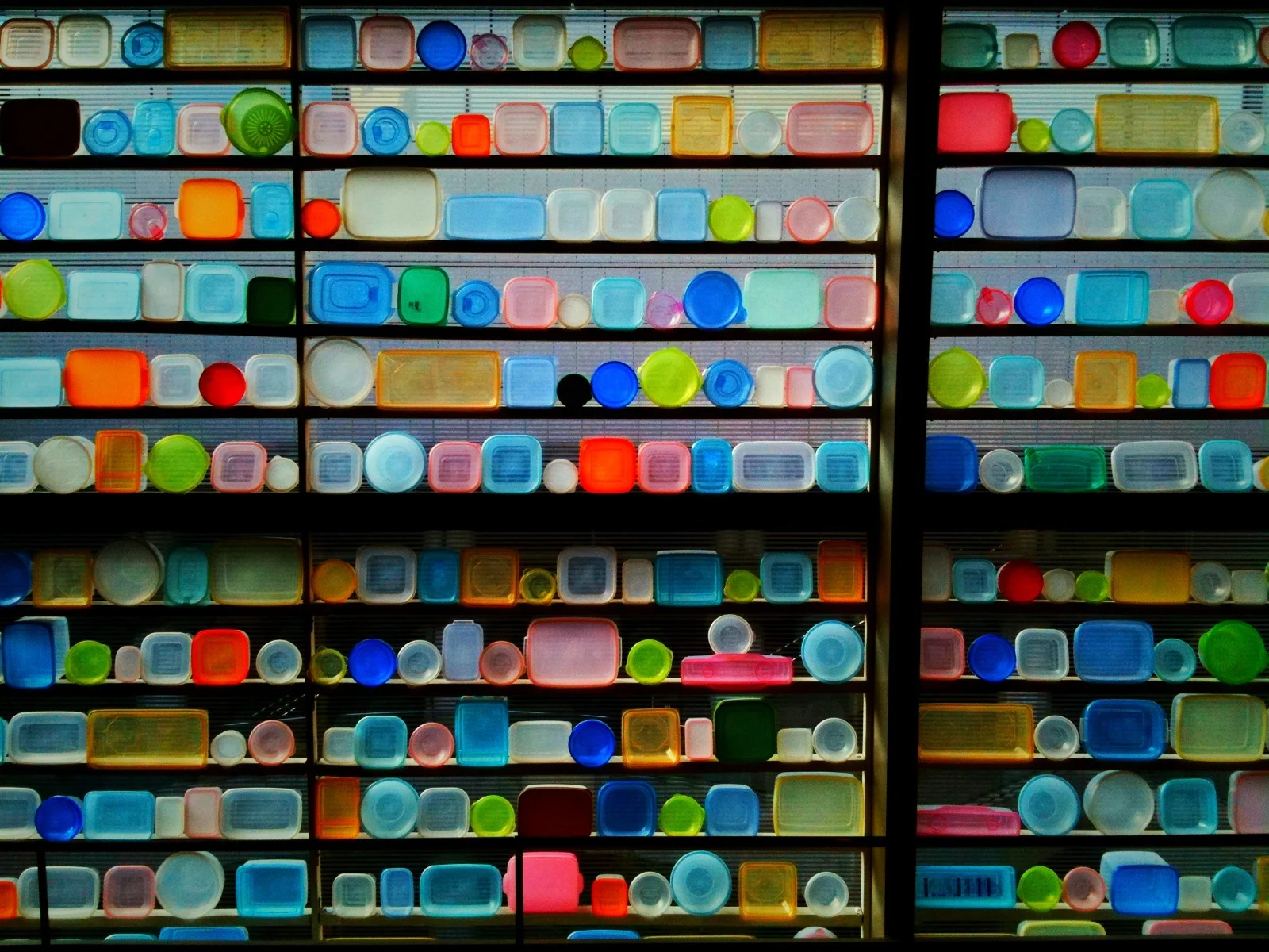 Want_some_tupperware-_(4922015200).jpg