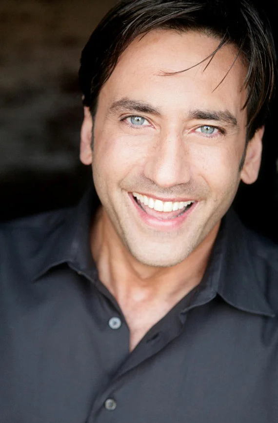   JEFFREY MAX  (Reuben Kincaid, u/s Mike Brady) has been a professional Chicago actor for twenty years working all over the country. Chicago credits include Samuel in  Pirates of Penzance,  The Lion in  The Wizard of Oz,  The Dentist in  Little Shop 