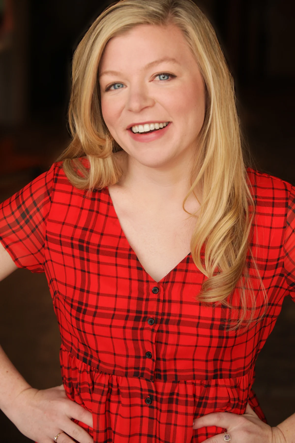 MARY-MARGARET ROBERTS (Tracy Partridge) is thrilled to be a part of The Bardy Bunch . After completing her MFA in Acting from Western Illinois University, she moved to Chicago to live the dream! Some of her favorite Chicago credits include Doreen in Far From Heaven (Porchlight Music Theatre), Sally in A Charlie Brown Christmas (Broadway Playhouse), Halle in Hey Dancin! Hey Musical! (Factory Theatre), and Anne in Anne of Green Gables (Provision Theatre). Mary-Margaret would like to dedicate this show to her family, close friends, and Matthew—her amazing support system. www.marymargaretroberts.com