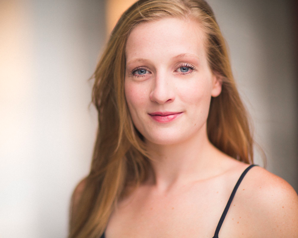 ANNIE WATKINS (Jan Brady) Annie is thrilled to be reprising her role in T he Bardy Bunch from the 2014 Off-Broadway production. Other credits include original casts of The Deathly Ones (Off-Broadway), Latvia/Latvia (Access Theatre), and Queen of the May (Galapagos Art Space). Annie Graduated From Circle in the Square Theatre School, and is a certified arts educator. She is also a proud member of the international commedia dell’arte troupe, Theatre Hotel Courage.