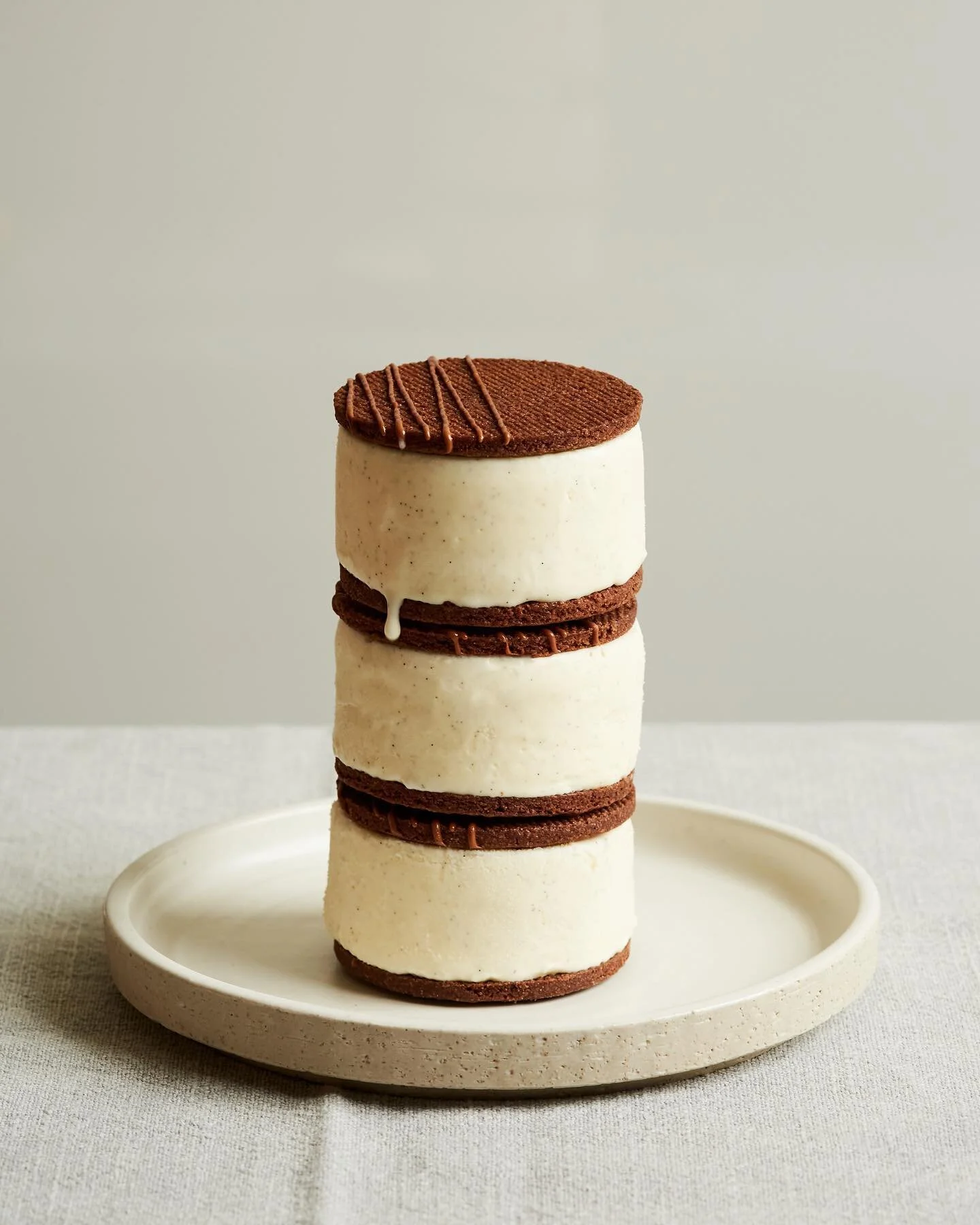 I scream, you scream, we all scream for&hellip;Ice Creams from @mattadlard&rsquo;s &lsquo;Bake it Better&rsquo;

🍦 Ice cream sandwiches 
🍦 Vanilla Bean and Fresh Mint Choc Chip ice cream 
🍦 Mint-cindental 
🍦 Intense Chocolate Ice Cream
🍦 Churnin