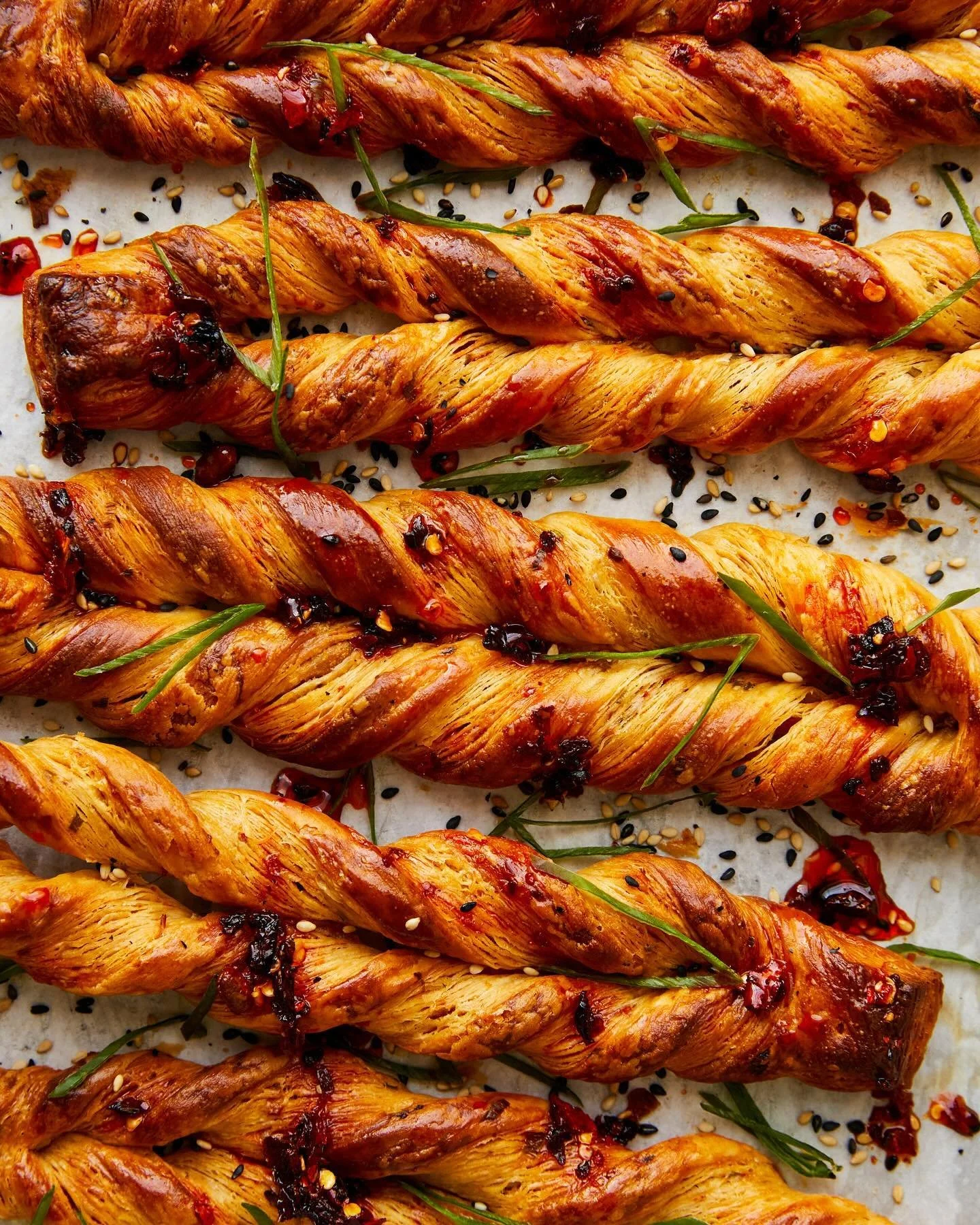 🎶 All things brown and beau-tiful, all pastries great and smalllllll 🎶

All viennoiserie from @nicolaalamb&rsquo;s brilliant book &lsquo;Sift&rsquo; where you can learn to make all of these stunners from scratch, by hand. Pastries are always in sea