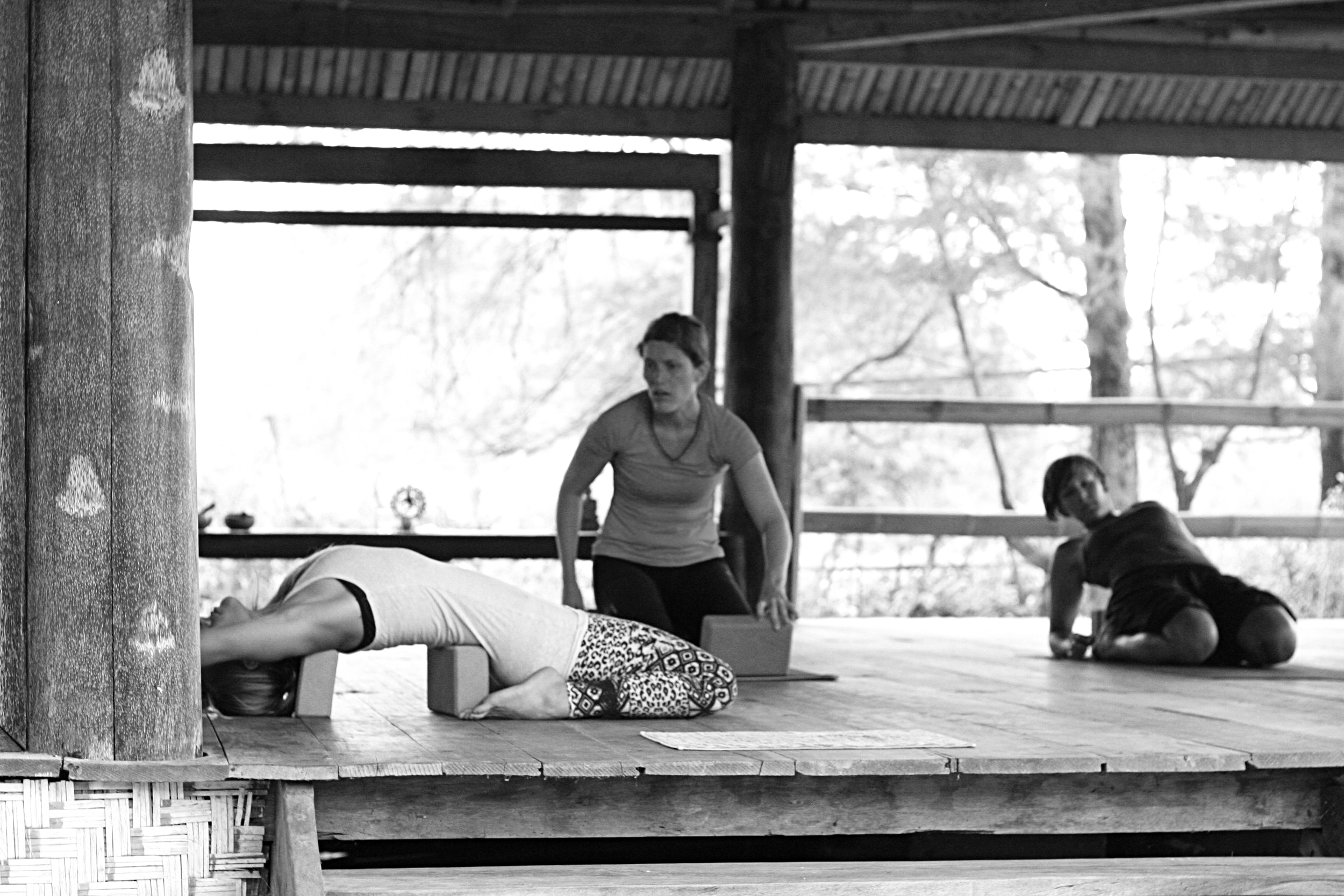 Supta Virasana Demo Meno.jpeg