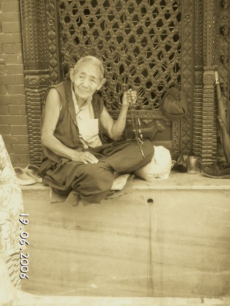 Praying Man Nepal.jpg