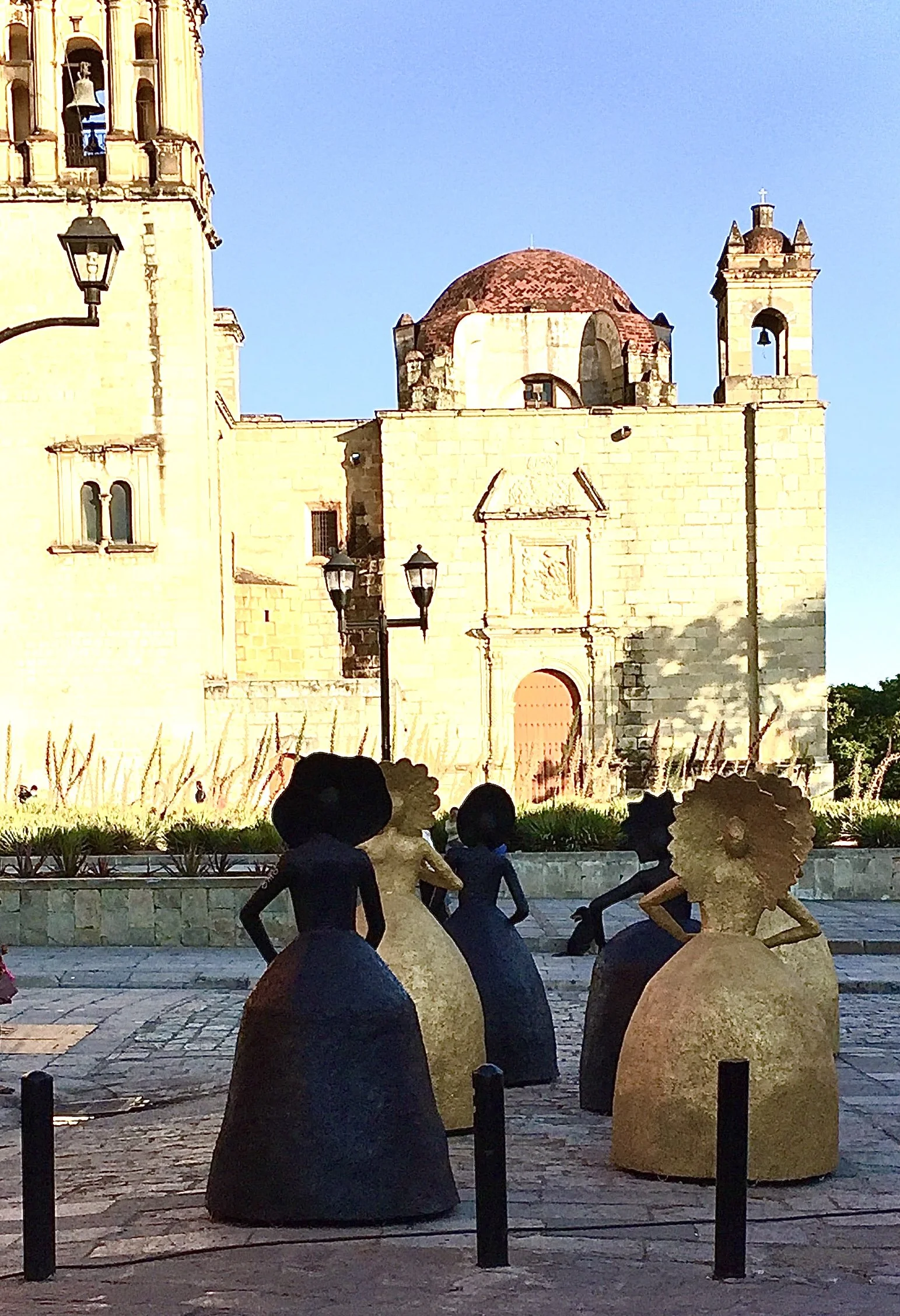 Dancing Ladies_Church_oaxaca mexico.jpg