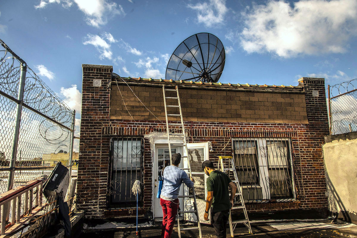 Thanks to mesh Wi-Fi networks, residents in low-income neighborhoods can stay connected at little to no cost.