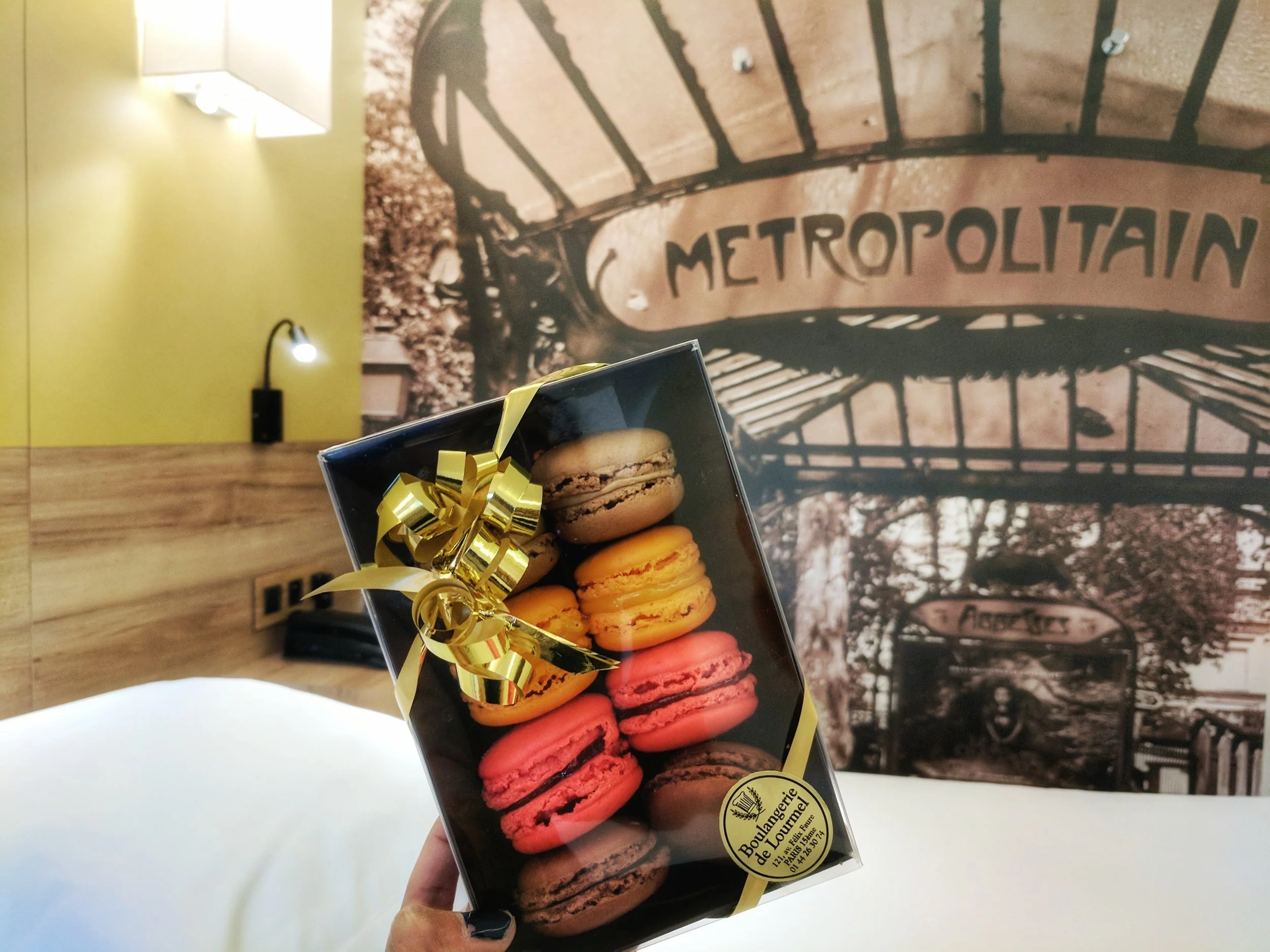 macarons-gift-box.jpg