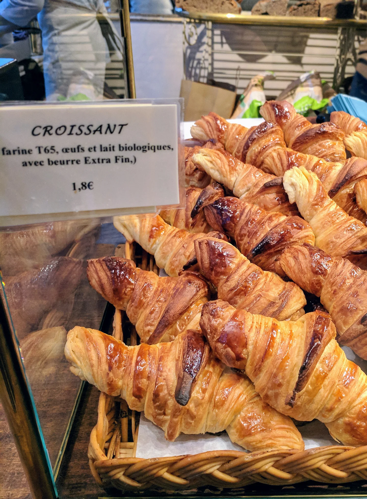 french-croissant.jpg