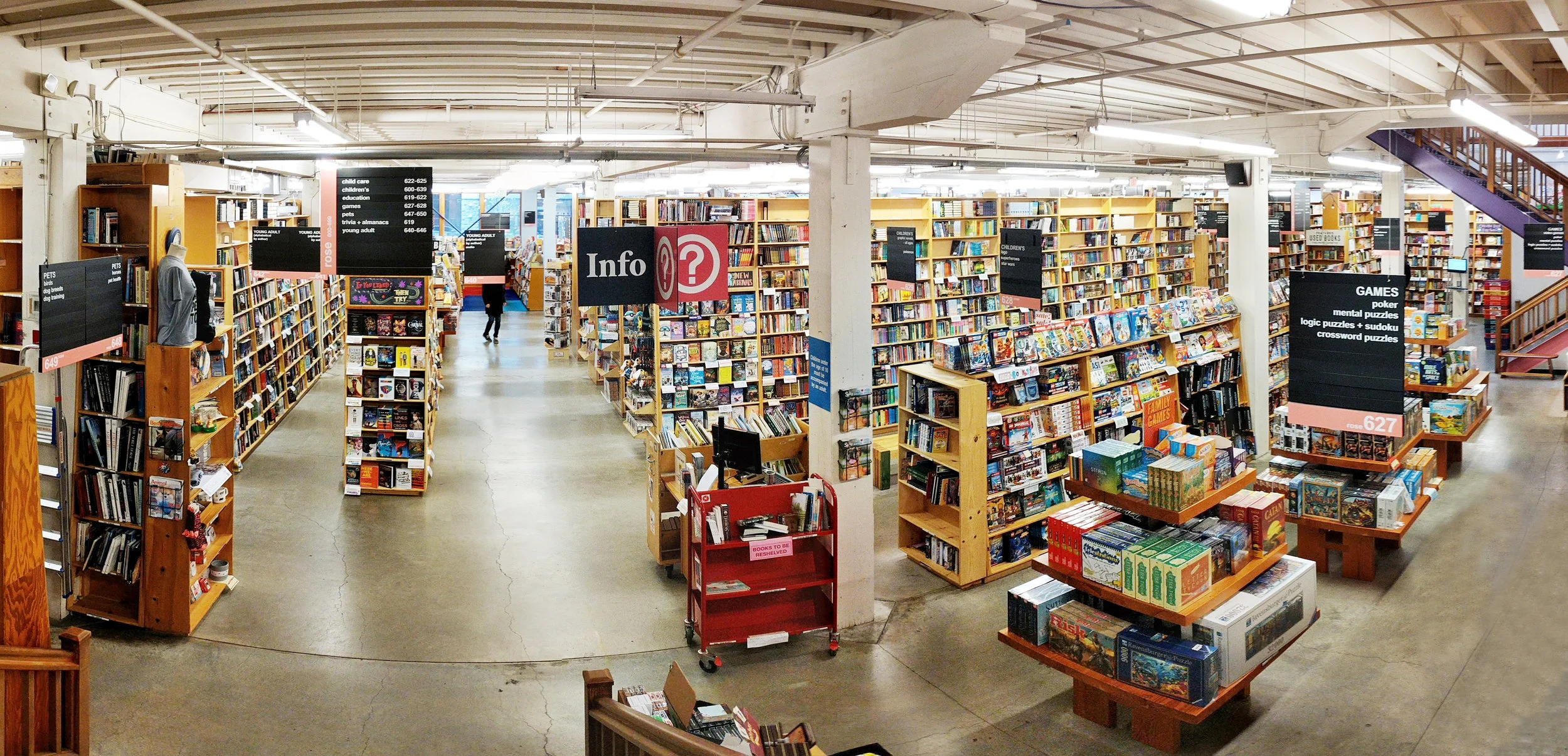 powells-books-interior.jpg