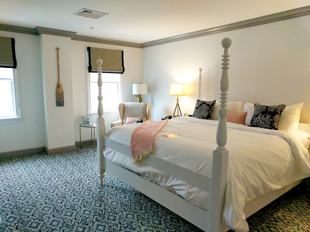 The-Whalers-Inn-room.jpg