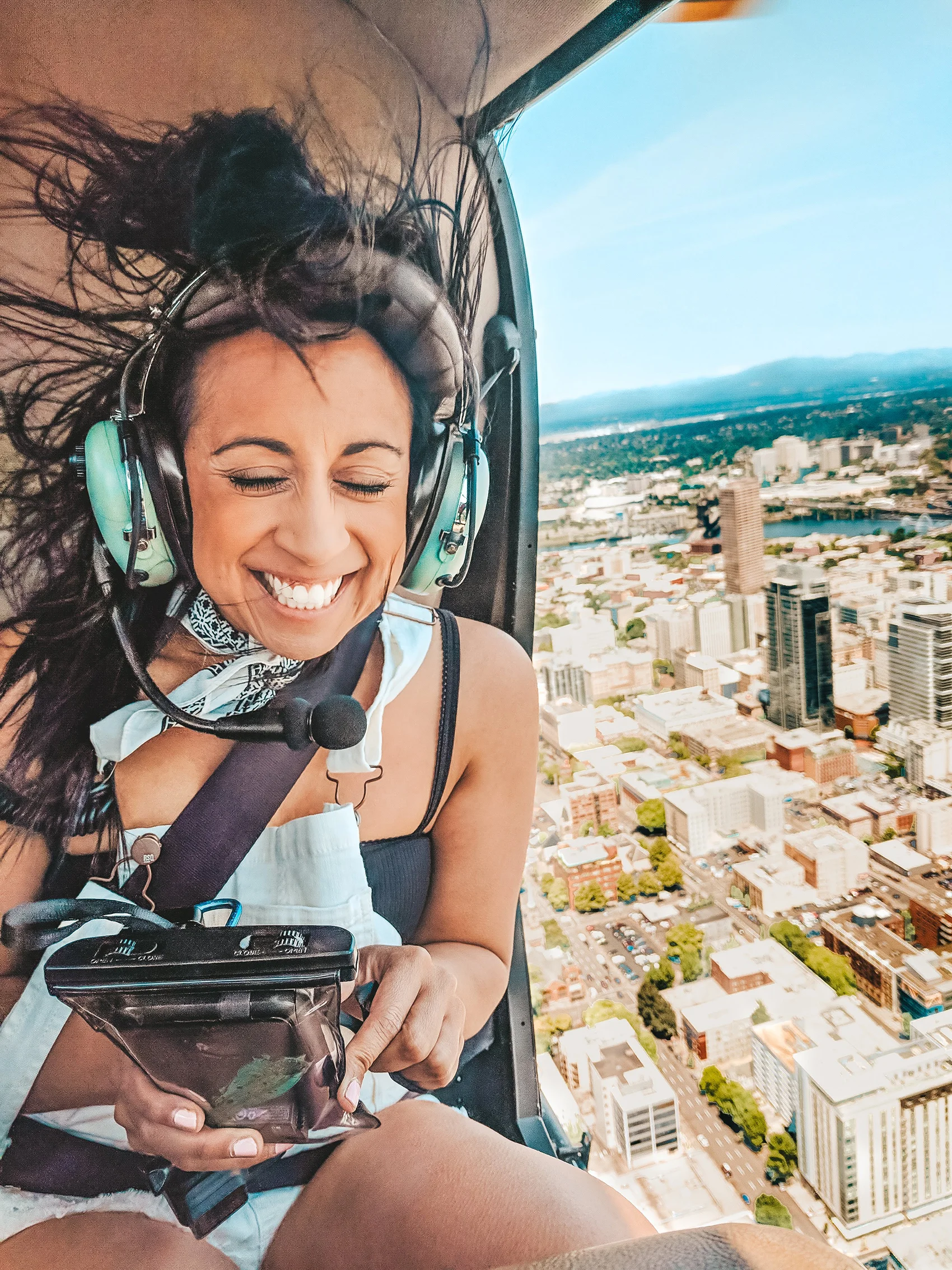 Oregon-Helicopters-smiling-ride.jpg