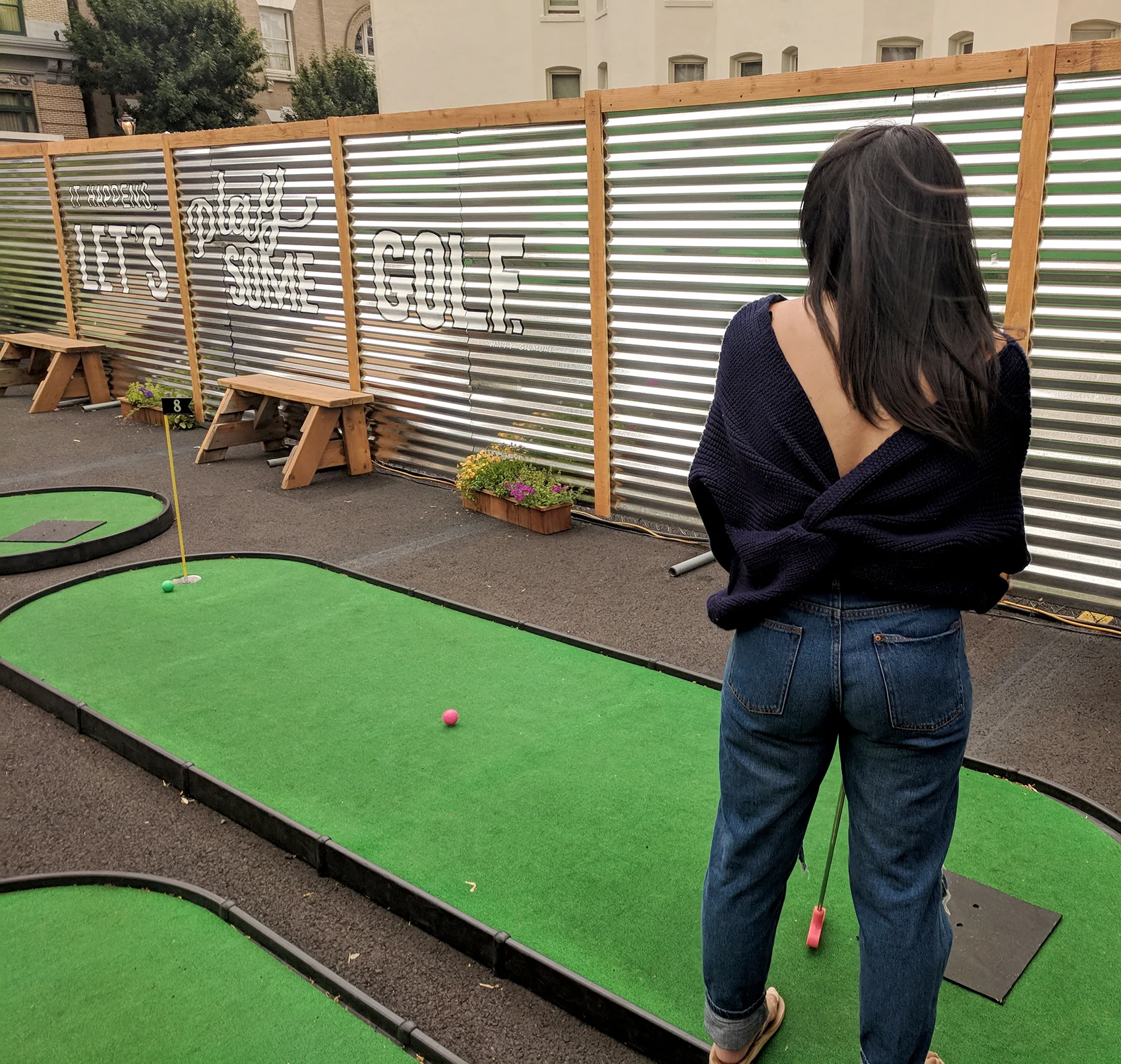 19th-Hole-golfing.jpg