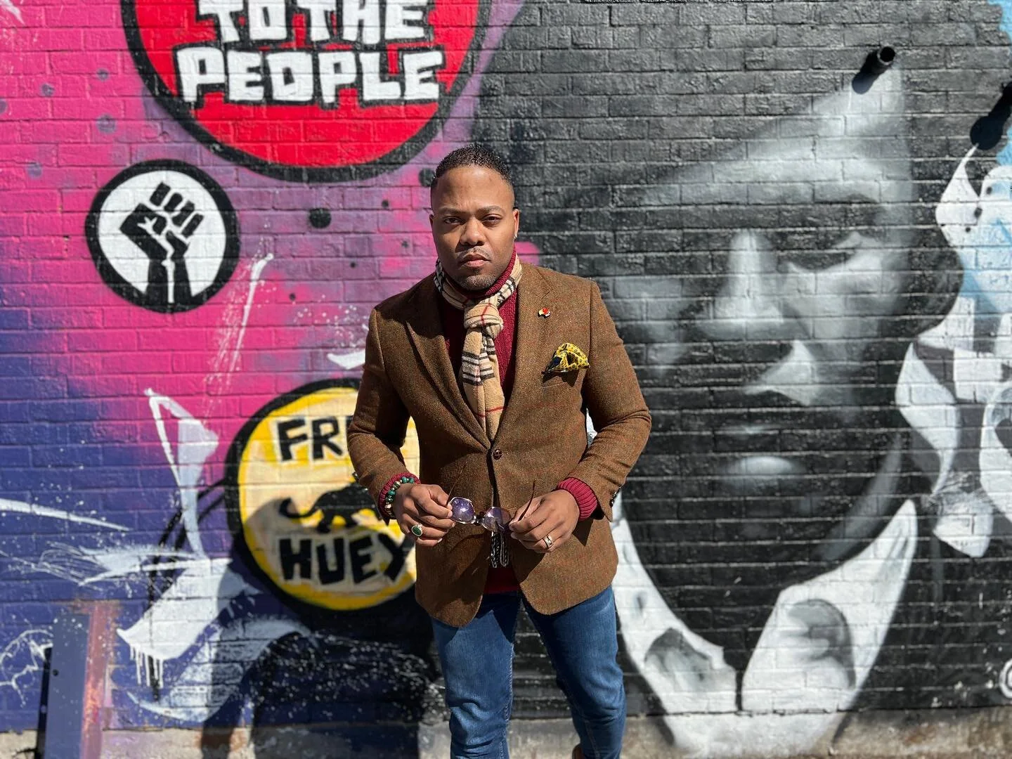 Just in case you thought you had style &hellip;it&rsquo;s spring but 30 degrees in the Chi &hellip;even though it&rsquo;s cold it will warm up soon! Make sure you are in season but more importantly match the temperature for your level of comfort!!! Y