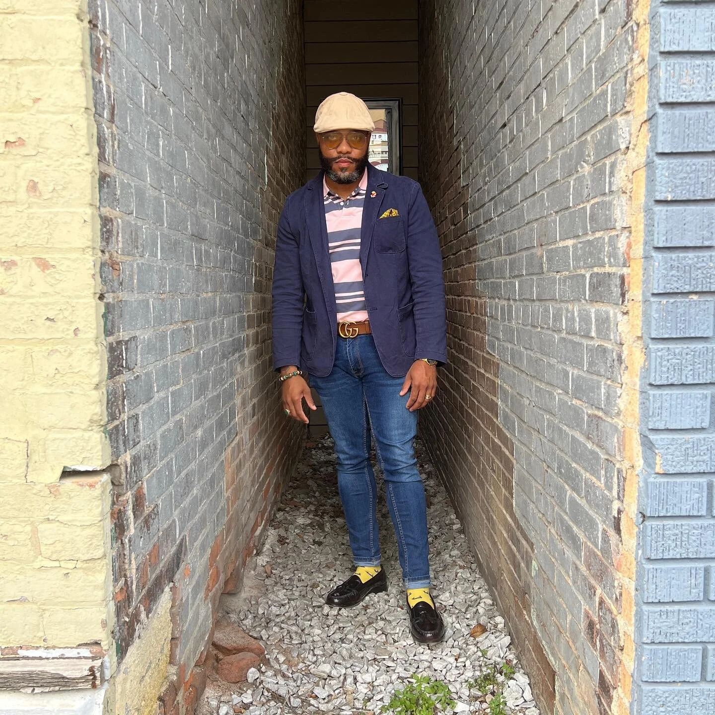 Even in the darkness you can be in the light! Every man should own a navy blue sportcoat or Blazer, you can dress it up orders it down! #influencer  #bearded #beards #beardgang #beardlove #beardedkings #mensfashion #fashion #style #menstyle #ootd #da