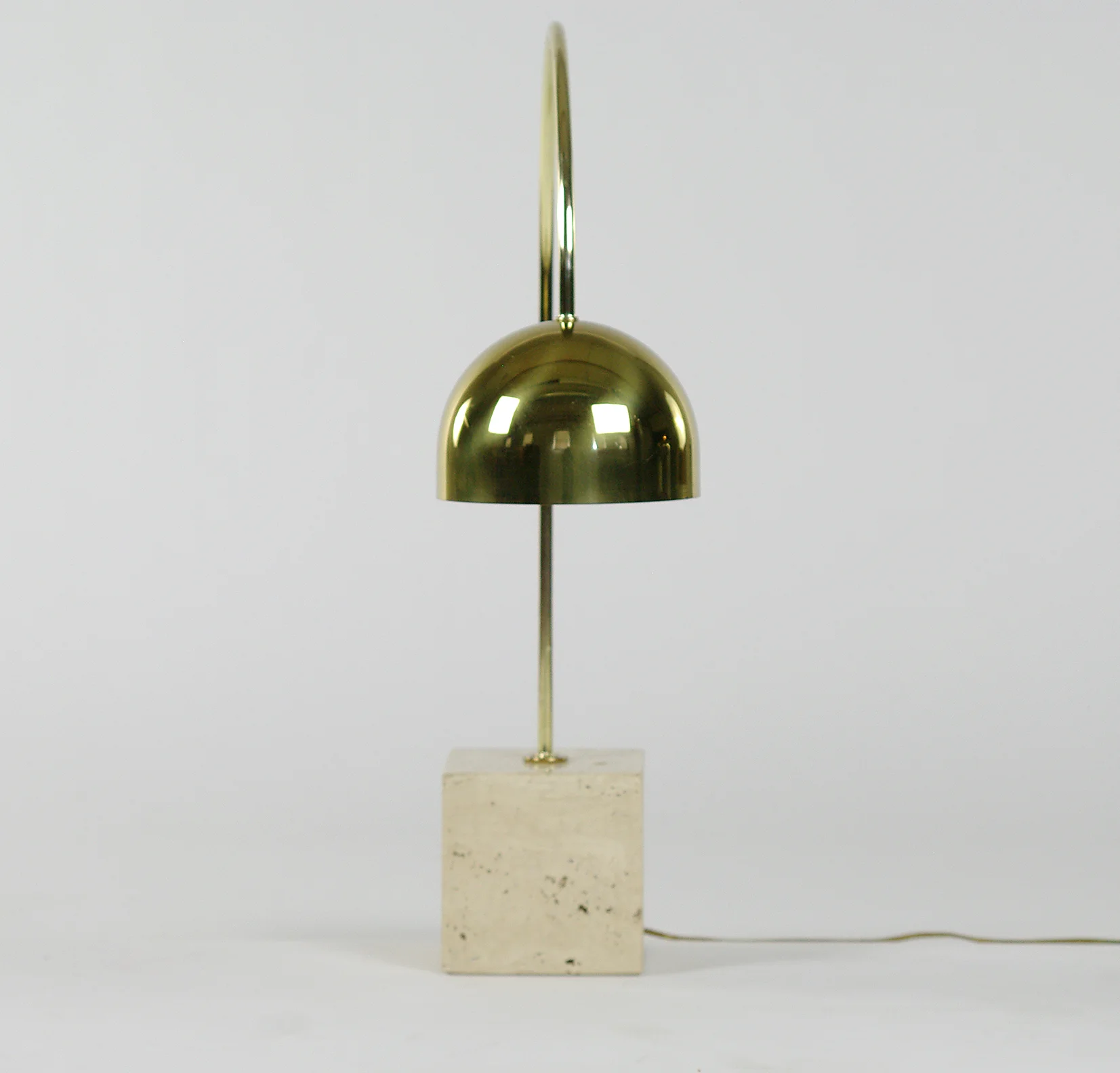 Guzzini-lamp-2.jpg