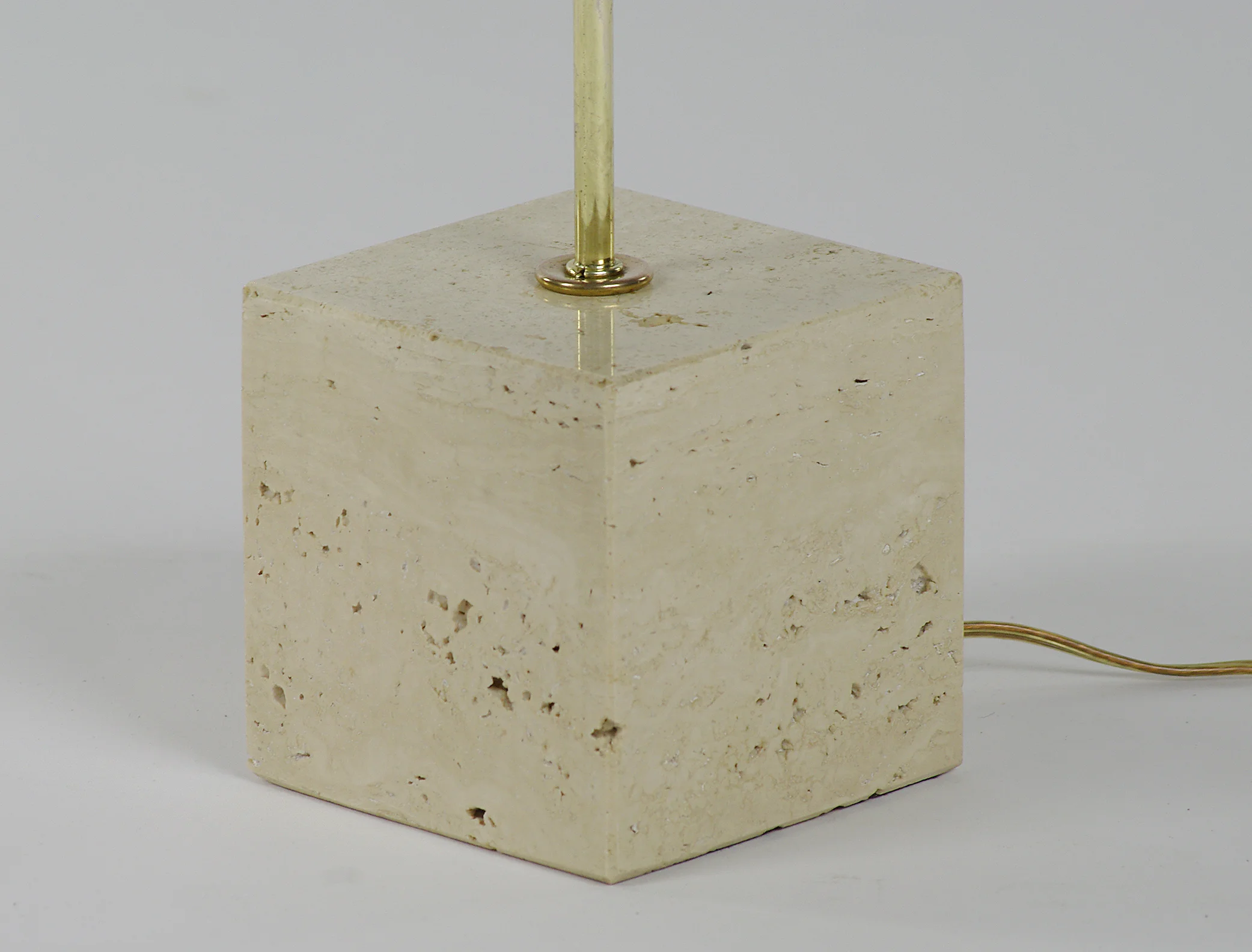 Guzzini-lamp-5.jpg