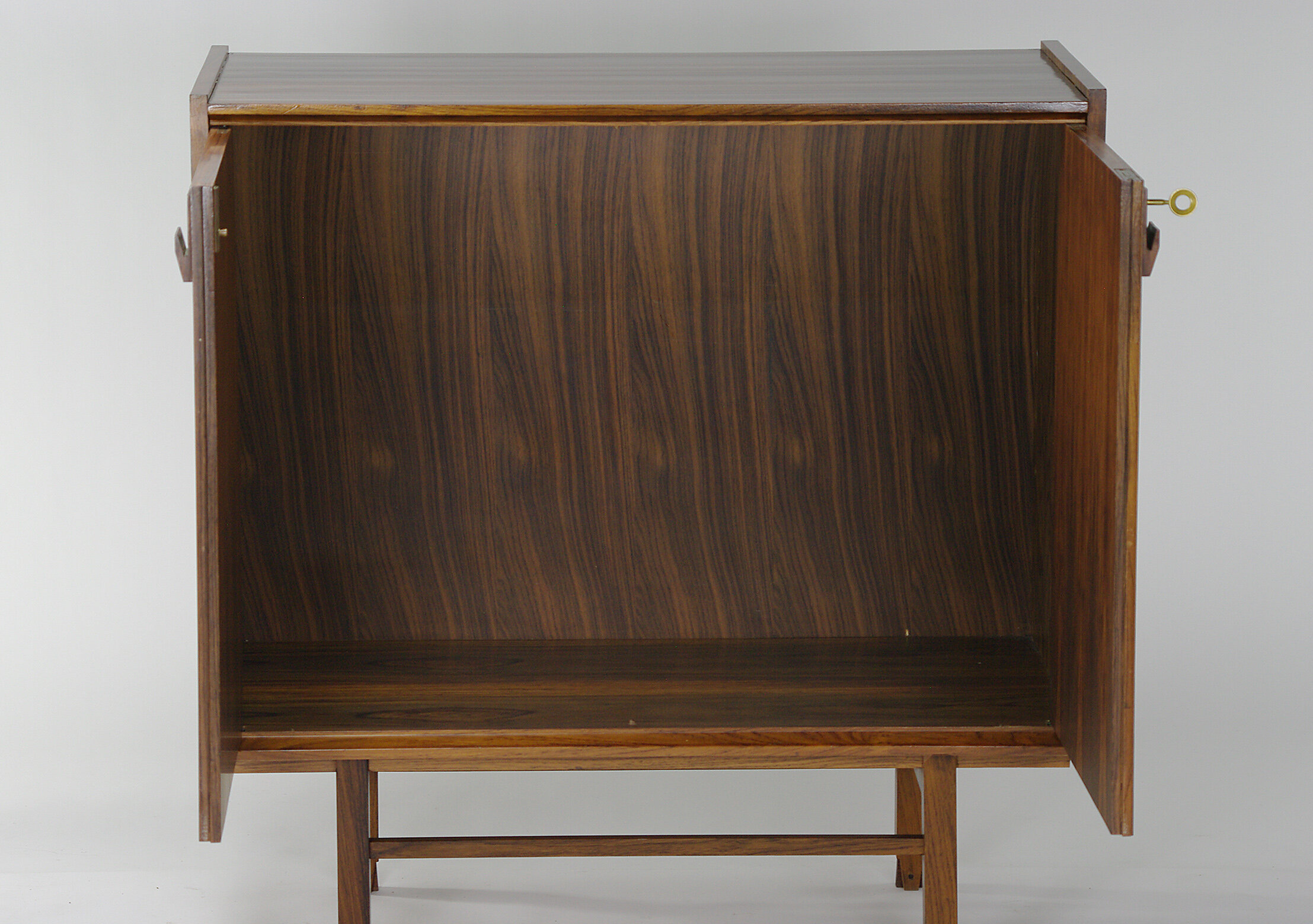 Danish-cabinet-4.jpg