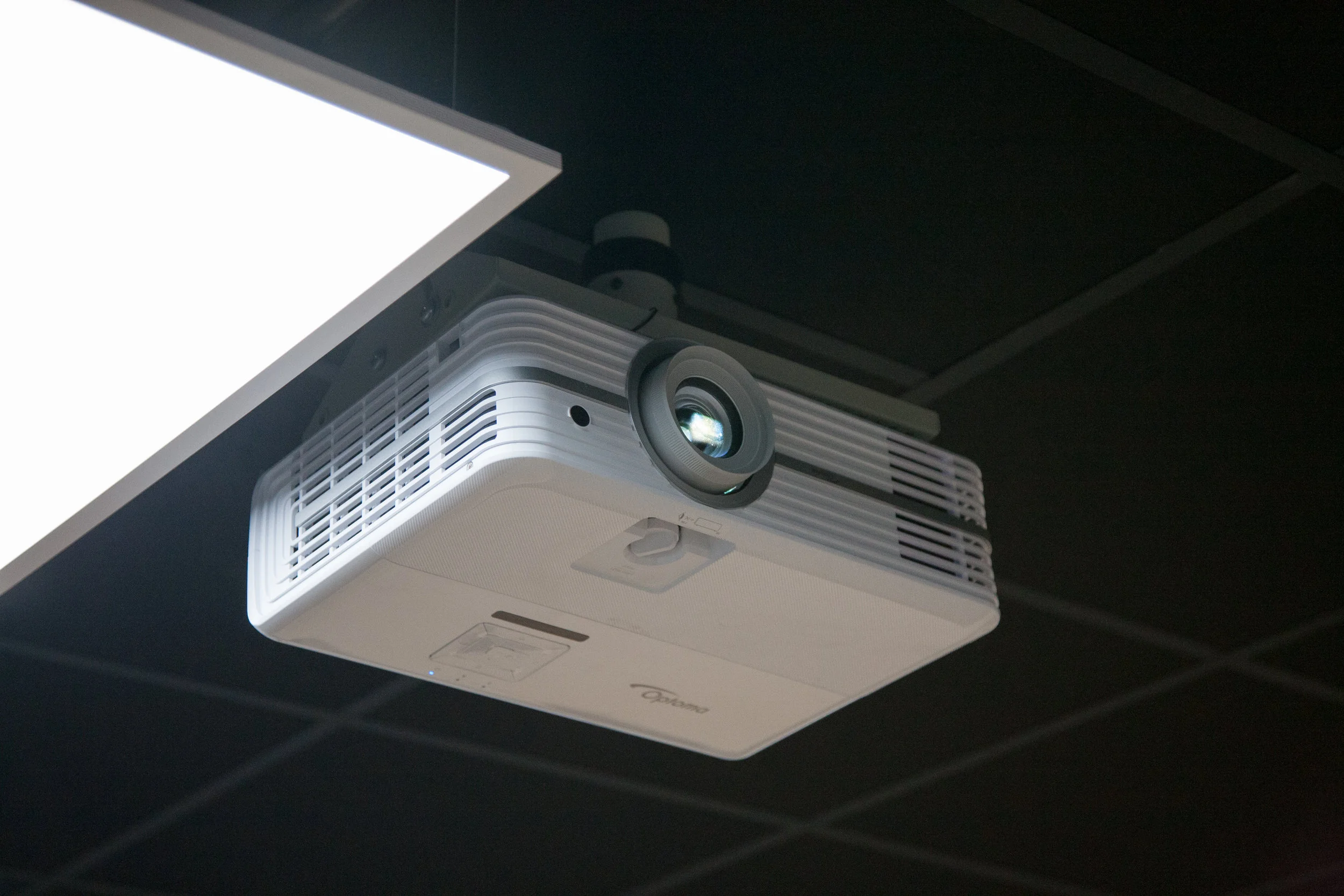 Projector .jpg