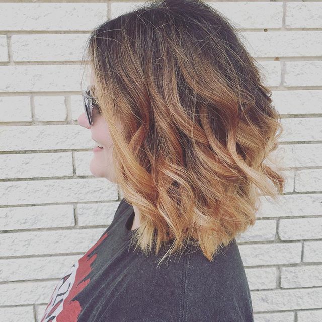 Happy girl happy world... And pretty hair of course 😍 color and cut by @cheyennec007 #balayage #blonde #behindthechair