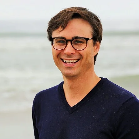 Jason Thomas LEP headshot1.jpg