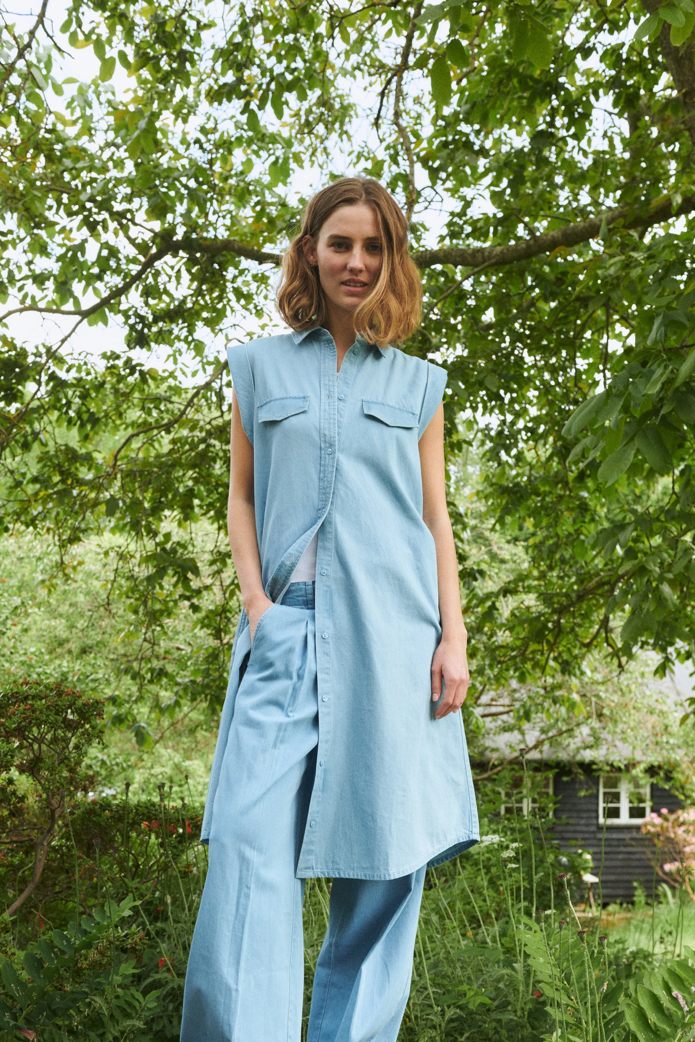 Basic_Apparel_26-1_spring_108706.jpg