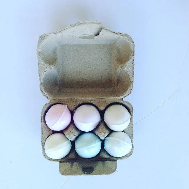 Easter egg bath bombs are perfect for the kiddos after their 🐣 hunt! With Easter approaching quickly these would make a great gifts for baskets.
&bull;
&bull;
&bull;
#easter
#easterbasket 
#plainjanedesigns 
#shoplocal
#athensga