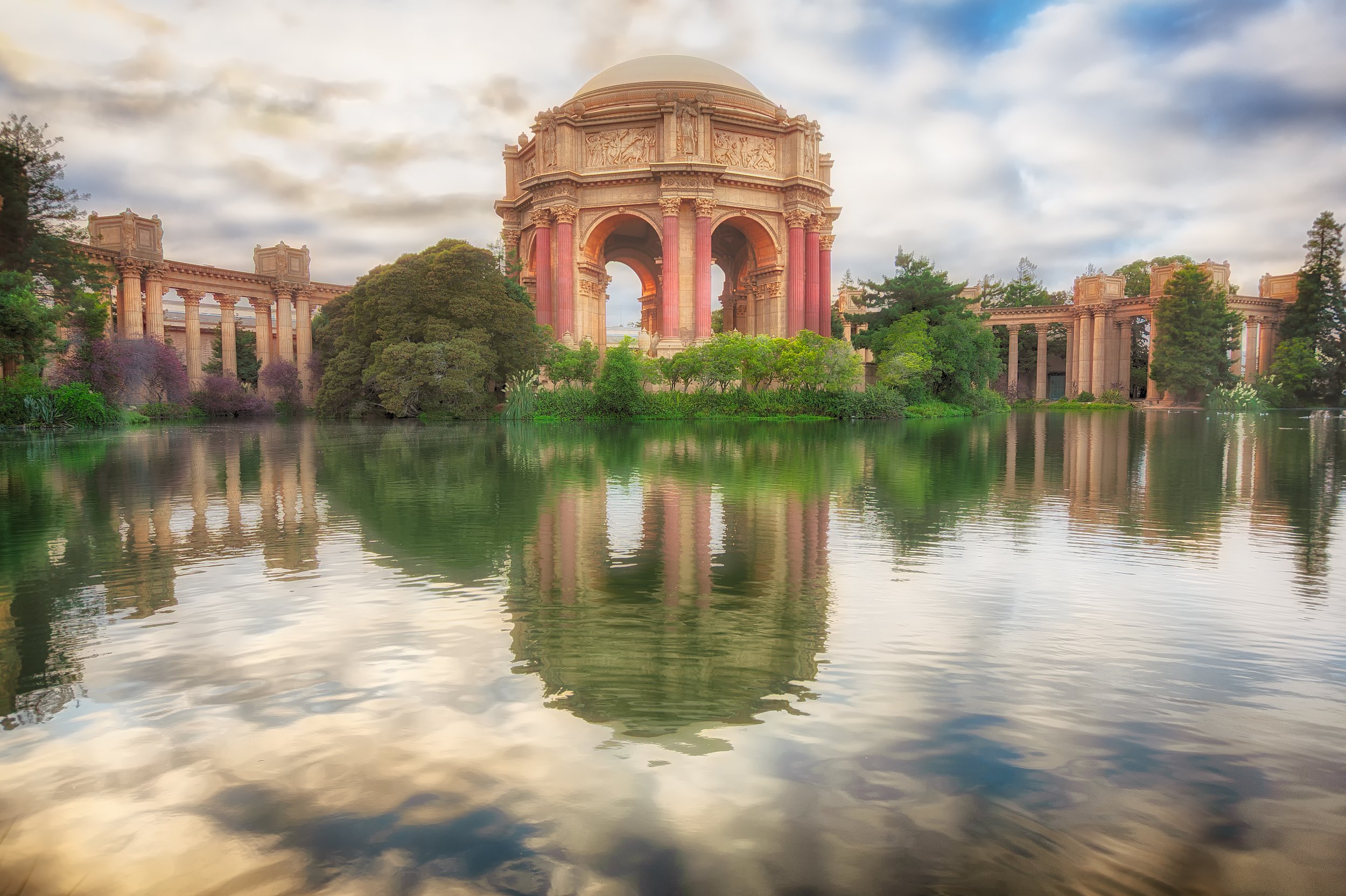 Palace of Fine Arts Reflection

 

 The Palace of Fine Arts stands in San Francisco’s Marina District and was originally built for the 1915 Panama-Pacific International Exposition. It remains one of the city’s best-known architectural landmarks. 
