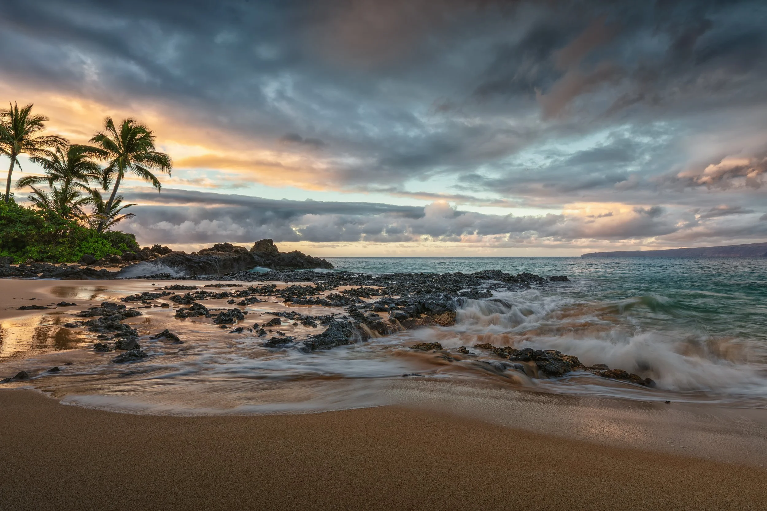 First Light at Secret Beach


 

 Makena Cove, often referred to as Secret Beach, is a small shoreline cove in the Wailea area of Maui. Black lava rock, tropical vegetation, and open ocean views define this stretch of coast. 