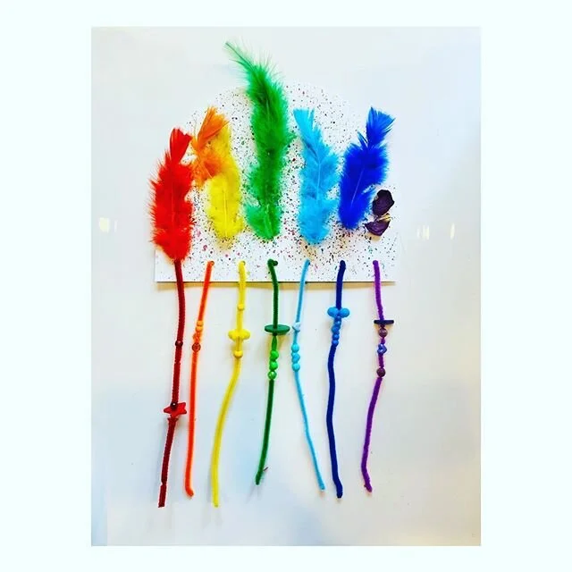 This week&lsquo;s art box is all about rainbows 🌈 Formed when light bends and reflects through water, rainbows are made up of seven colors that come from light. Red, orange, yellow, green, blue, indigo, and violet. Did you know that no two people se
