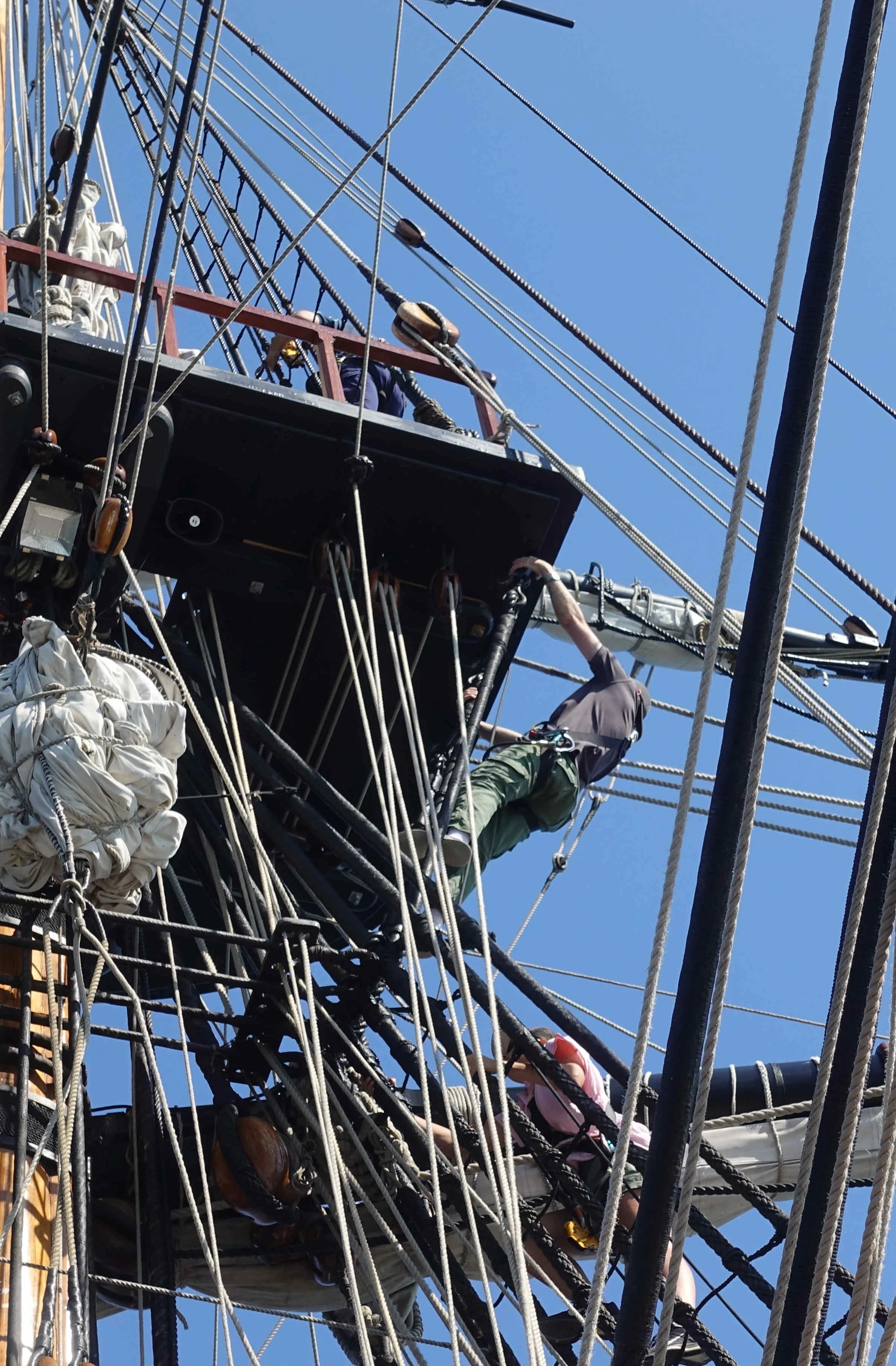 Endeavour - Setting Sail