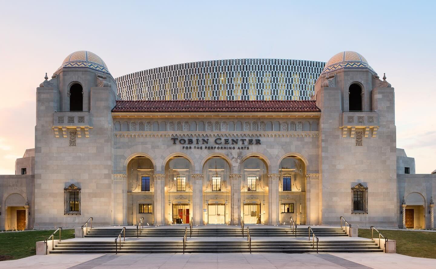 ⚠️ Class Update ⚠️ 

🥶 Due to chilly weather this weekend, our Saturday morning yoga class at @tobincentersa will take place INSIDE the Feik Rotunda. 

🥰 Come cozy up with your OMies on this FREE class starting at 9a. Signs will be provided onsite 