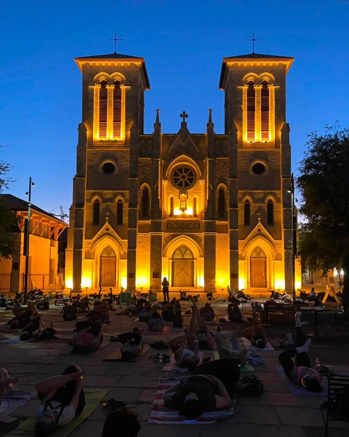 ✨ GLOW up your mind, body and soul with a dose of fresh air, mindful movement and connection to like-hearted community! ✨

🌀 Unroll your mat with us FREE YOGA this week in some of our our favorite spaces in downtown SA 🧘✨ 

💫 MONDAY 11/4 @ 6PM &md