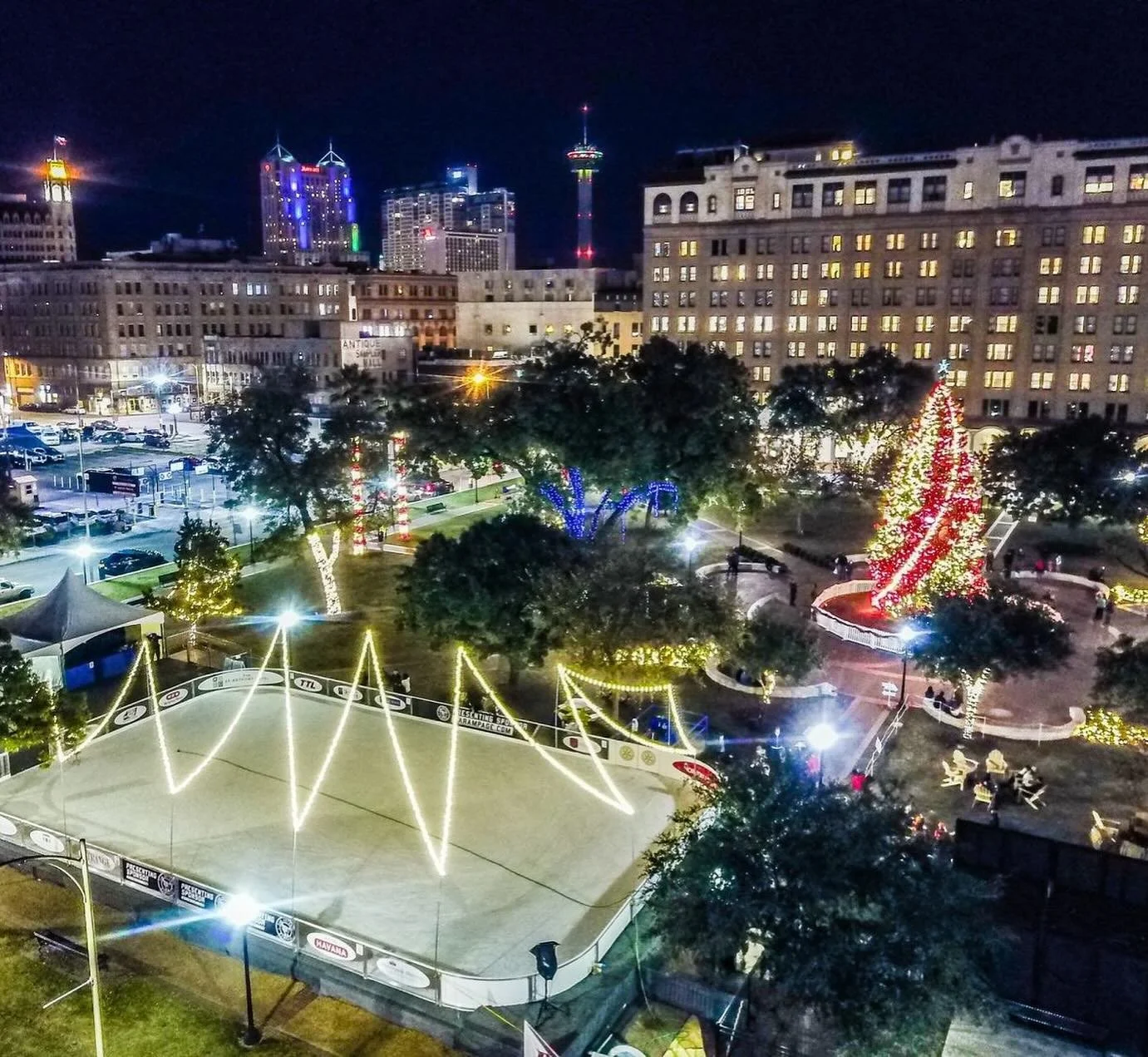 🎄🧘Choose Joy! Holiday Yoga ❤️✨

We&rsquo;re 🎶 flowin&rsquo; around the Christmas Tree🎶 at @travisparksa next Tuesday at 6pm with a FREE holiday-themed flow beneath the glow of holiday lights in the heart of downtown San Antonio.🎄✨

Hang around a