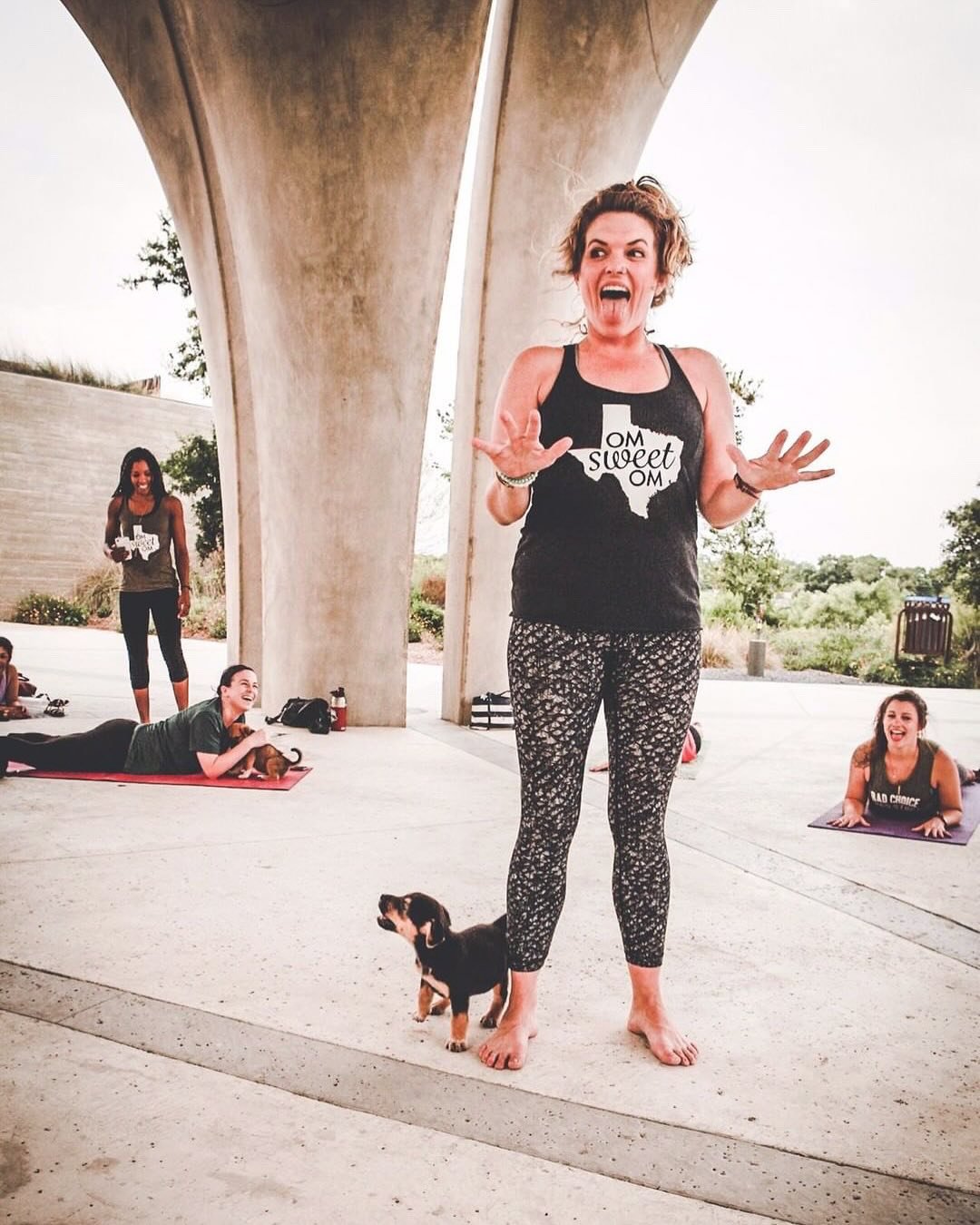 It&rsquo;s a short week, but oh-so-sweet with a chance to flow with furry friends from @snipsatx 🐶✨

✨ Here&rsquo;s where you can catch a class with us before the holiday weekend:

🧘 Monday 4/14, 6p @sanpedrocreek with @kaitwalkerr 

🌱 Tuesday 4/1