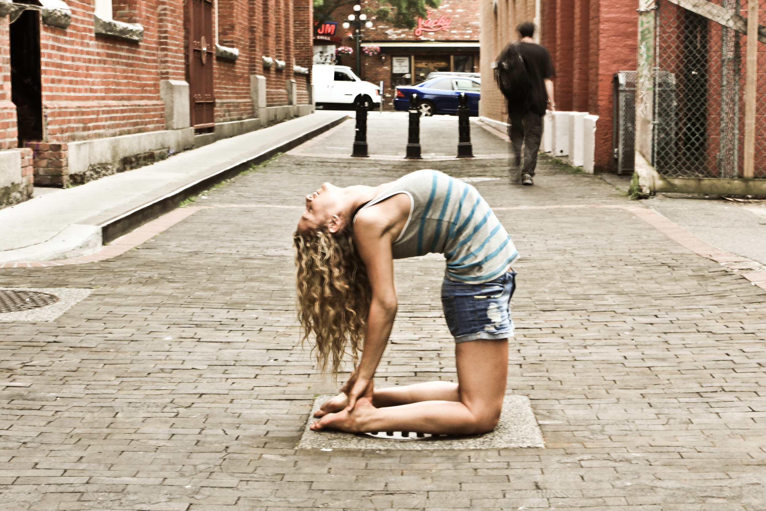 michellekaylakbackbendalley1.jpg