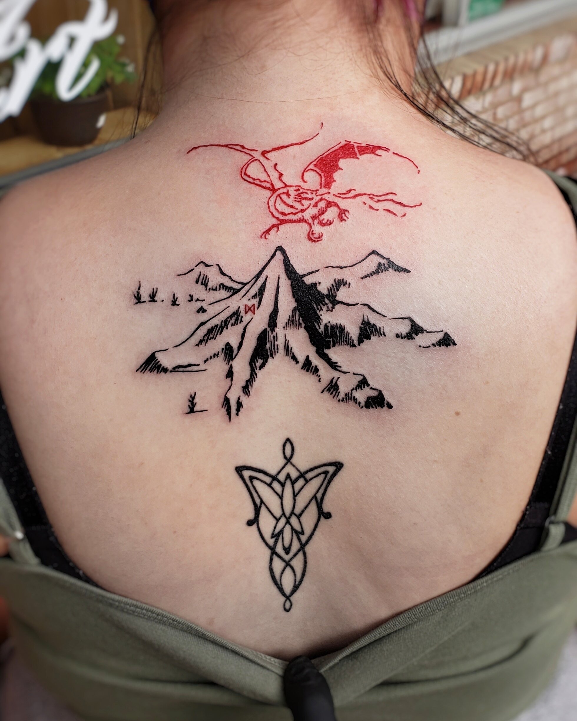 10 Beautiful Mountains Upper Back Tattoos