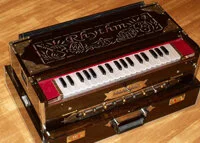 rharmonium.JPG