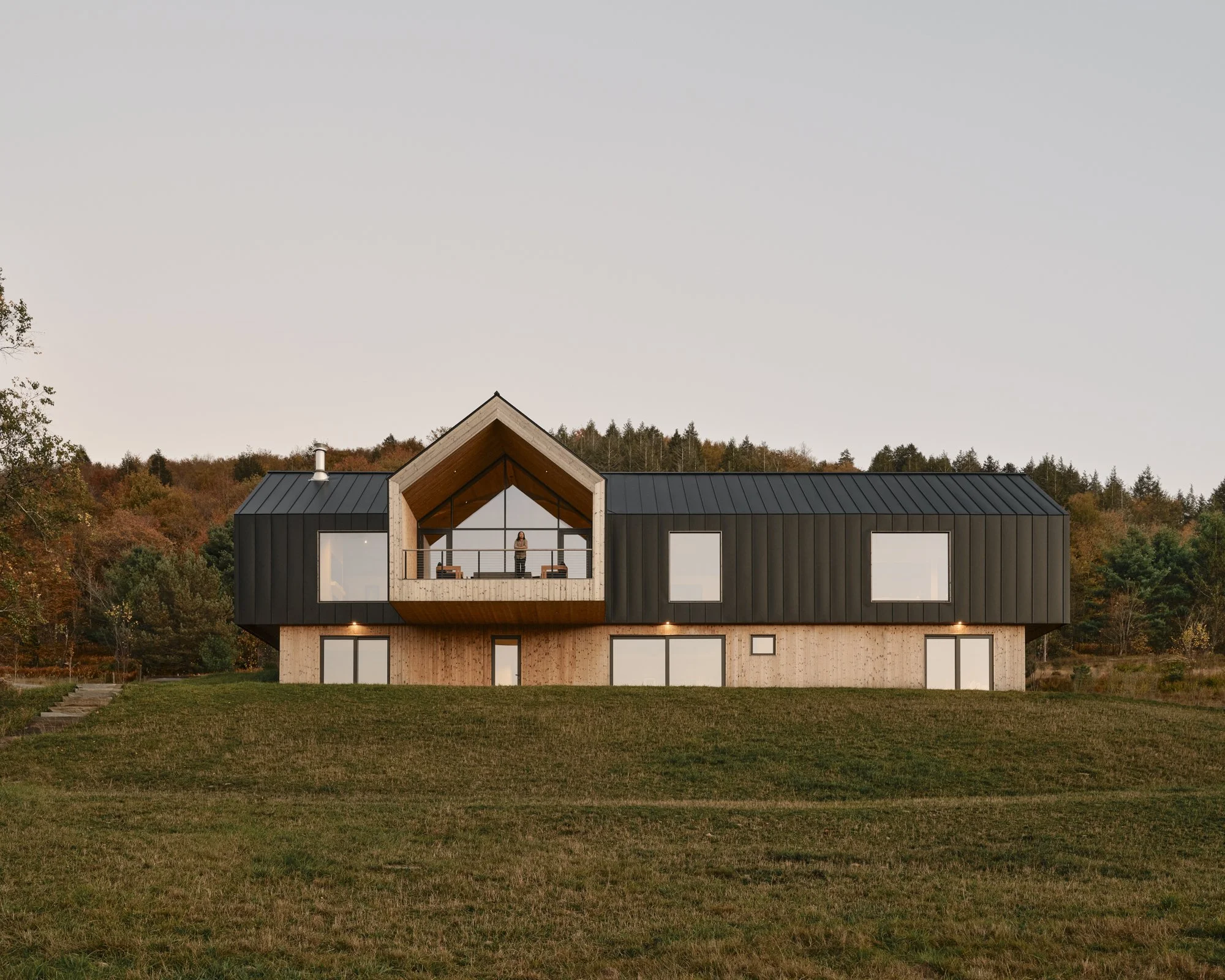 Oct 04 2025_Phillip Reed_21604_01_low res.jpg