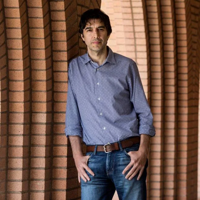 PROF. VALTER LONGO Dr. Longo is recognized as a global leader in aging and nutrition. With more than 106 peer reviewed publications in journals like Science, Nature, Cell, JAMA, Circulation, Cancer Cell, Journal of Translational Medicine, etc. FACEBOOK