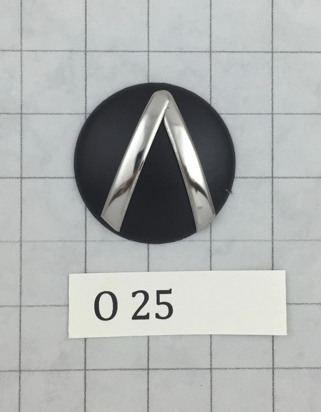 0 25 BMW logo cover Round 2.5"