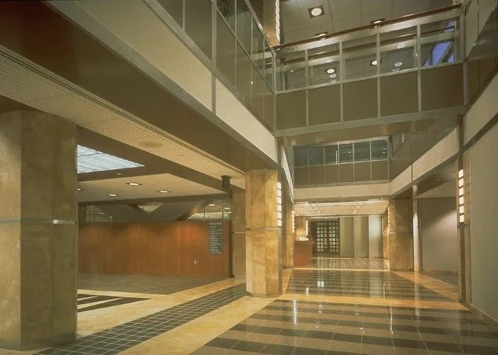 MC_at_P_Lobby_end.jpg