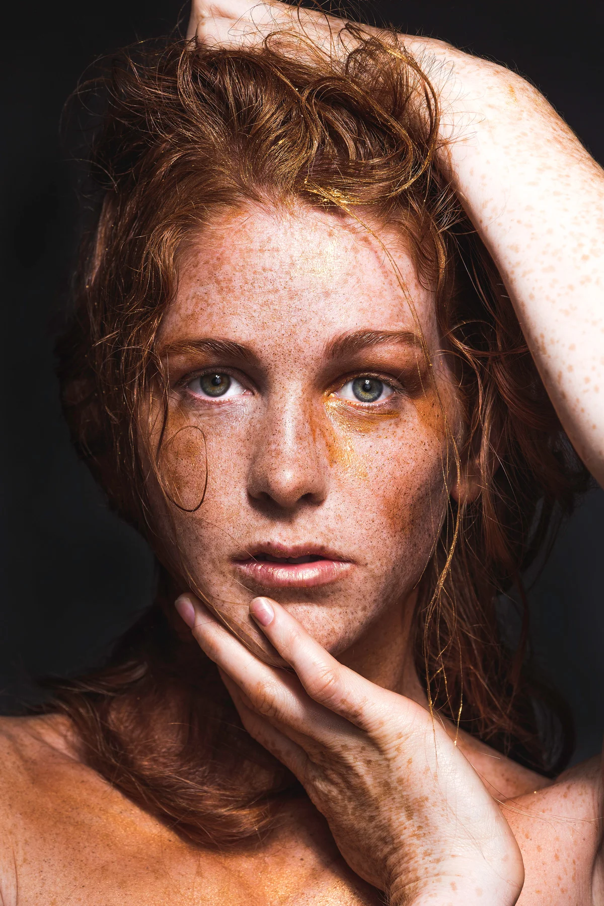 GOLDEN MUSE