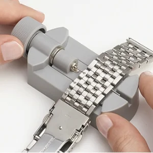 Watch too loose or too tight? We can fix that. Watch band adjustments Don't struggle with a too tight or too loose watch. We can easily resize your watch band to ensure it's the right size for you. Your time piece should fit your style and your wrist comfortably. 