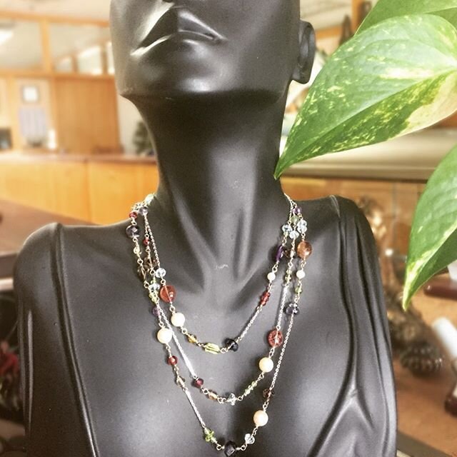 This design is absolutely perfect for summer🌞 A rainbow of gemstones dance along this custom #stationnecklace  which can be layered or worn long. Alternating faceted/polished beads of Aquamarine, Citrine, Garnet, Pearl, Peridot, Smoky Quartz and Tou