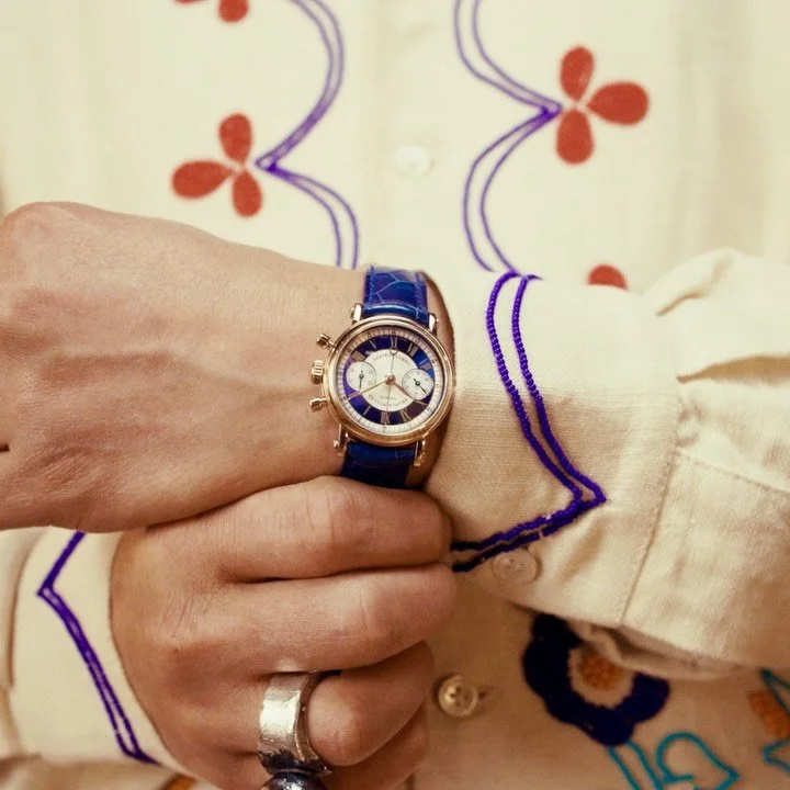 First campaign I&rsquo;ve ever shot to go live on the underground. Chuffed it gets to be stunning watches over wellness supplements. Find it on the Lizzie line stops around central now.

@subdialwatches That&rsquo;s Authentic
Cinematography: @richard