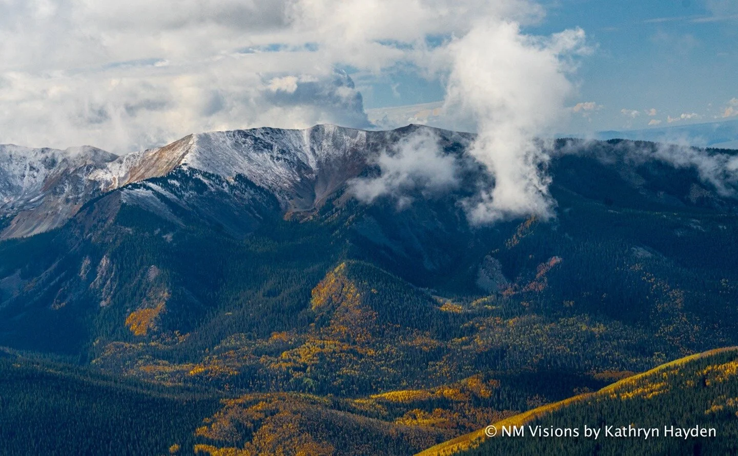 Fall ... ⁠
#enchantedcolors #fallintaos #fromabove⁠
@nmvisions_bykathrynahayden⁠