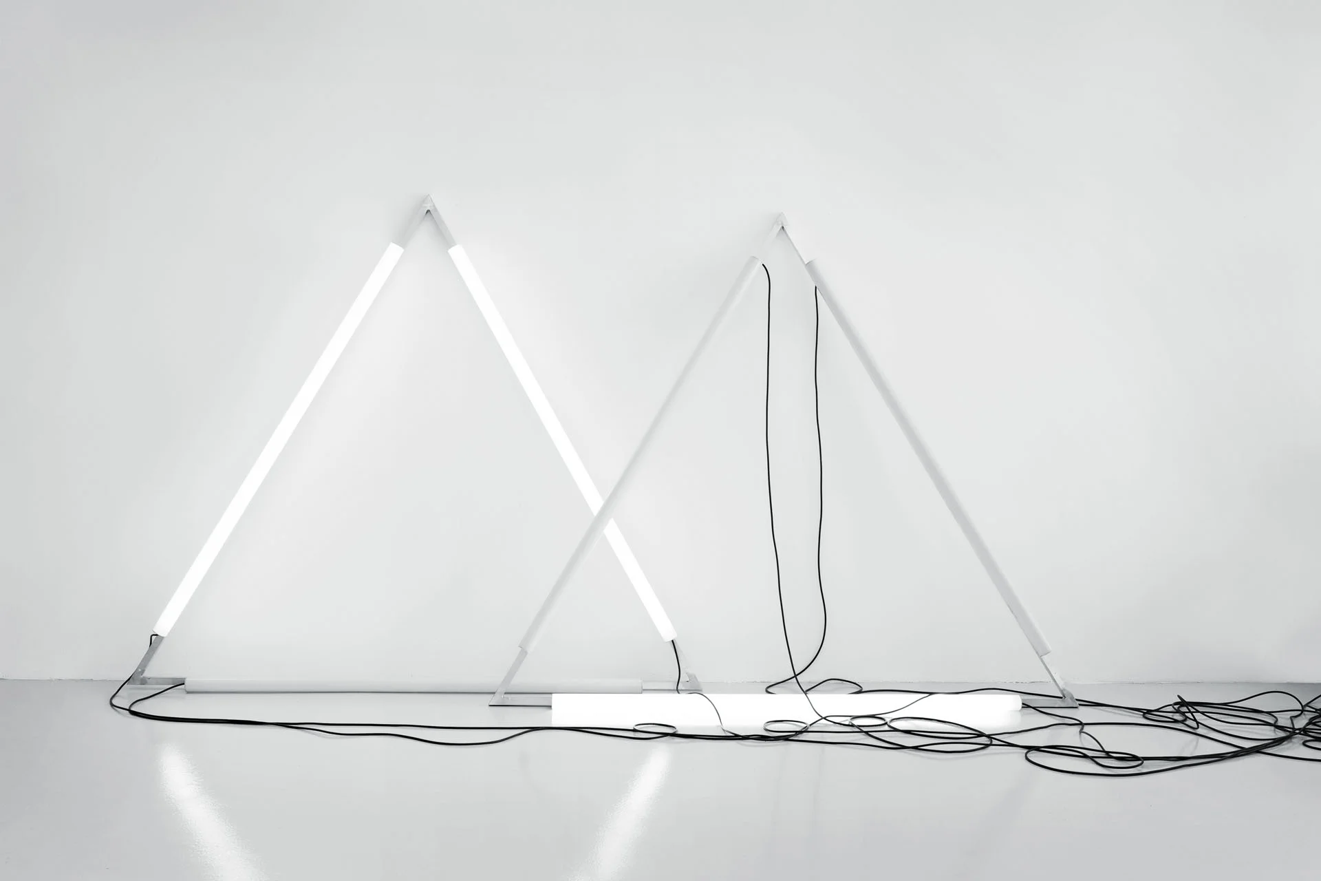 Between Forms of Representation and Interpretation