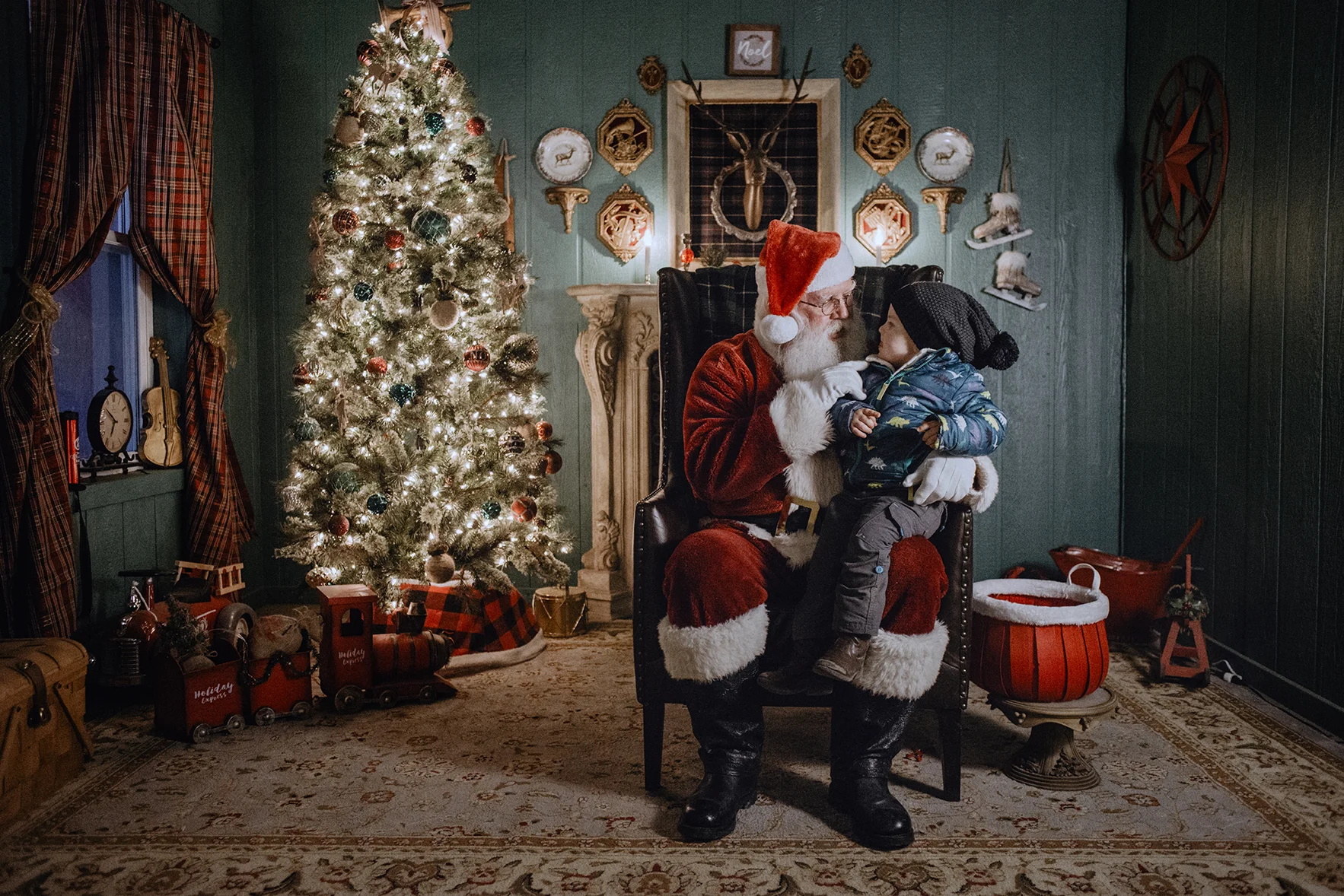 SantaWKid.jpg