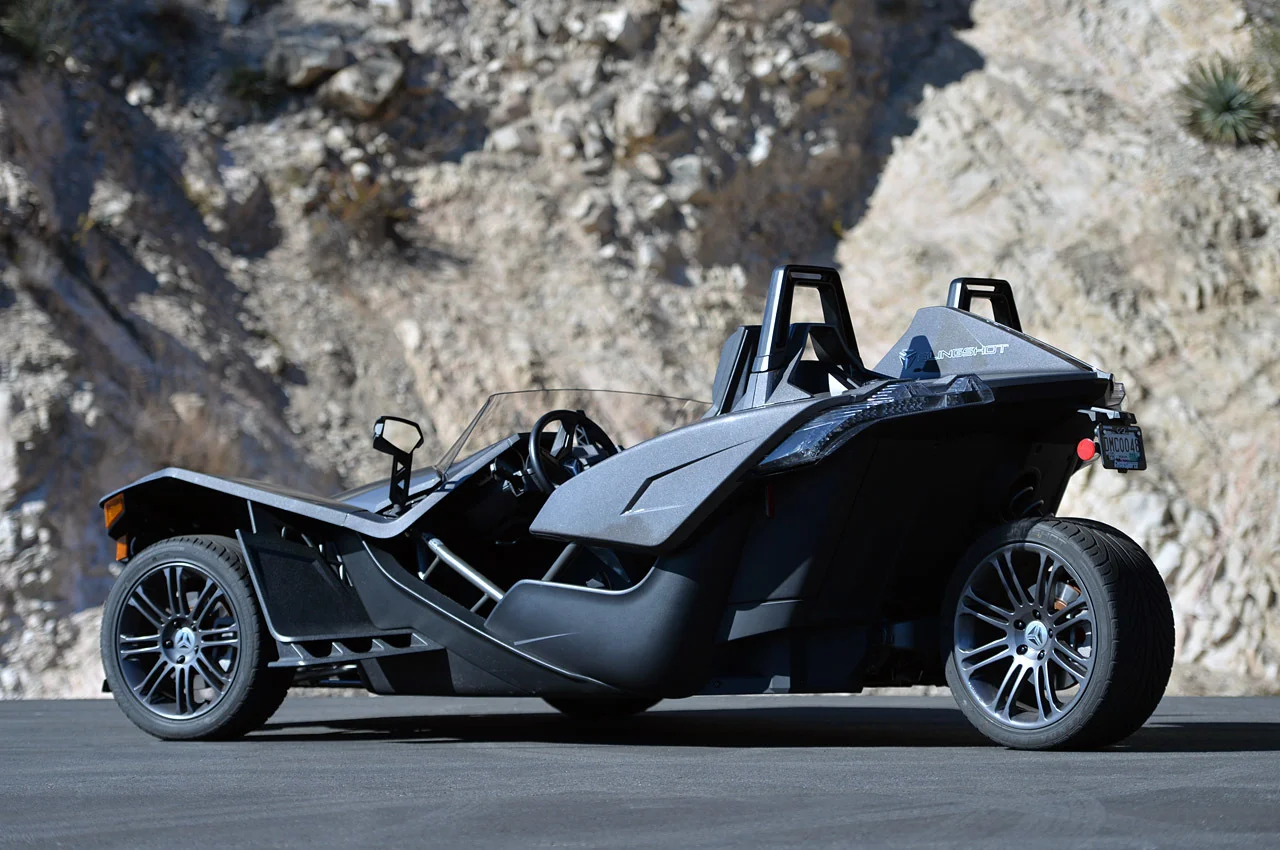 02-2015-polaris-slingshot-fr-1.jpg